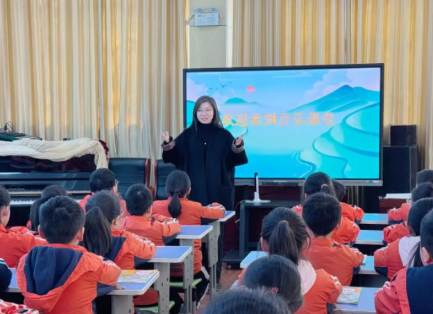 >架起了家校社协同育人的云端桥梁让常识的传递打破地域界限