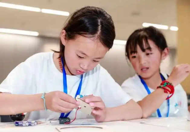 >教育长跑令营研学为桥让少年的梦想从高原走向广阔天地
