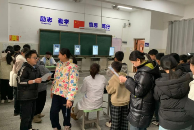 >体现在讲堂教育的精准化上更体现在优质教育资源的广泛共享中
