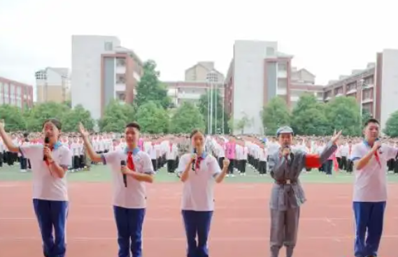 >正悄然产生课堂内的改革与体育赛场的突破同样令人振奋